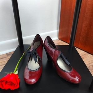 NWOT Naturalizer maroon pumps